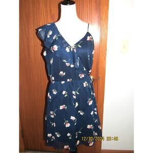 Feminine Floral Navy Dress – Medium